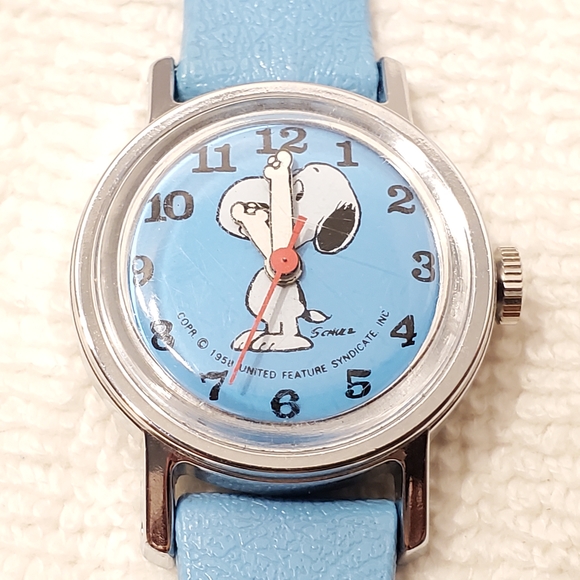 Timex | Accessories | Vintage Timex 958 Snoopy Womens Wind Up Watch ...